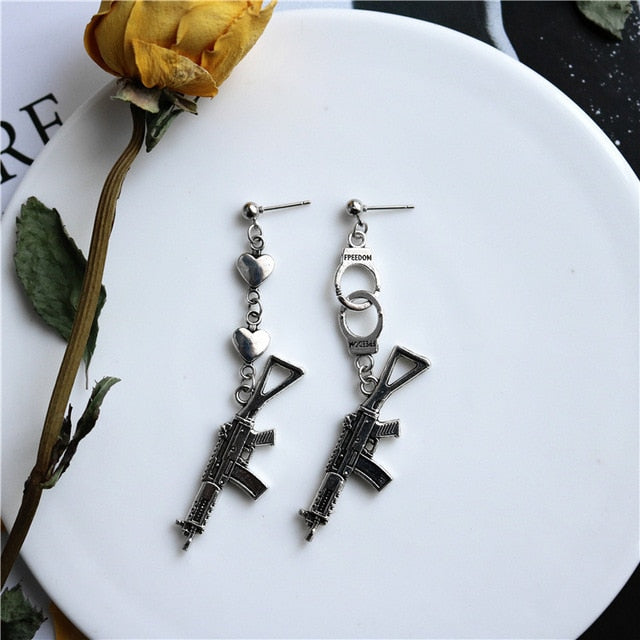 Punk Cheap Sliver Handcuffs Blade Gun Drop Earrings Creativity Jewelry Accessories Women Simple Fashion Cool Wholesale Pistols